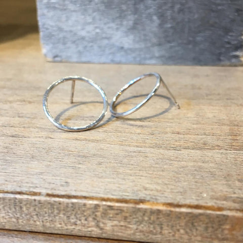 Loop Earring Hammered Silver