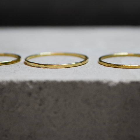 Loop Thin Ring 18K Gold